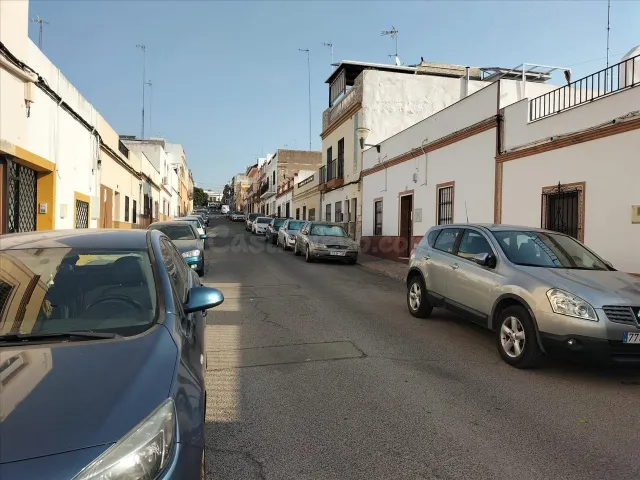 SE VENDE otro OKUPA en C Manuel De Falla de Alcalá de Guad - foto 2