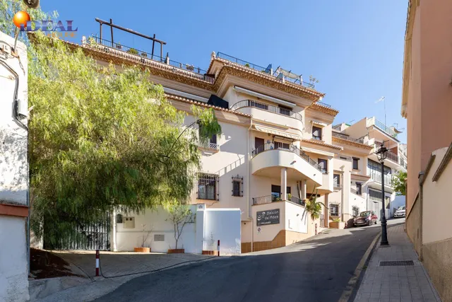 Ático de 1 dormitorio en barrio de Monachil. — 25