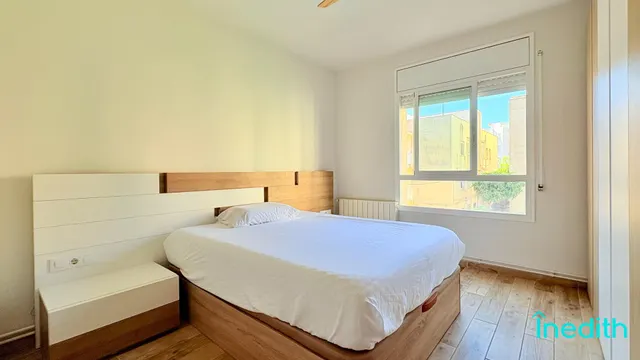 A 50 metros de la playa, Piso impecable con terraza, vistas , parking, trastero y piscina — 28