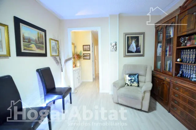 ¡EXCELENTE UBICACIÓN! AMPLIO Y TODO EXTERIOR CON GRAN TERRAZA — 5