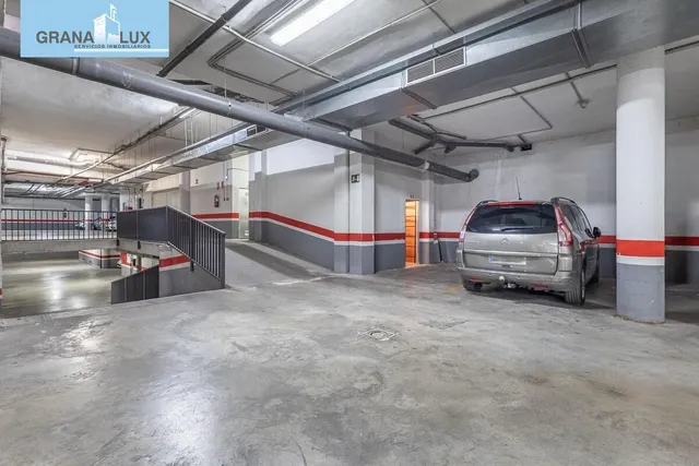 Piso con garaje, trastero y excelente ubicación en Huétor Vega — 19