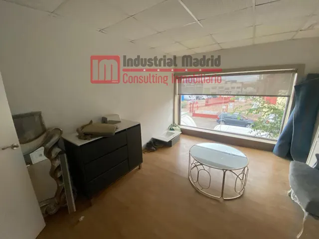 Nave industrial 887m² en venta - Zona Industrial — 16