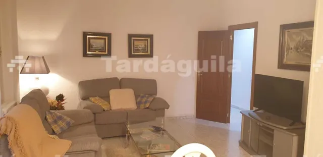 VIVIENDA DE 180 M2 EN LA PLAZA OESTE - foto 2