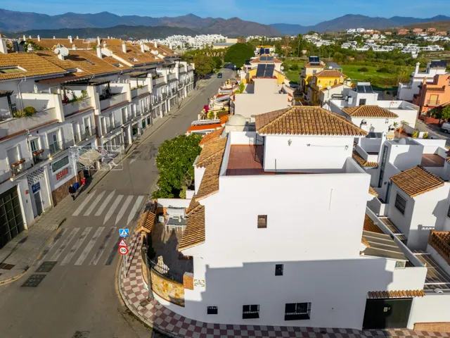 Exclusivo Chalet Pareado en Esquina – Cancelada (Estepona) — 37