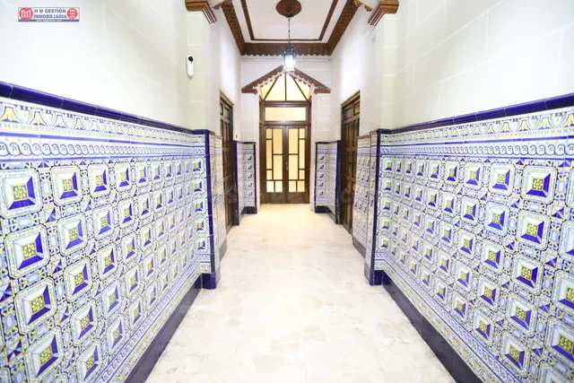 CASA SEÑORIAL DE 527 METROS DE PARCELA, EN PLENO CENTRO DE A