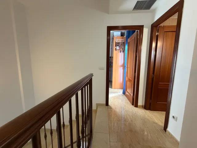 ¡Casa adosada con patio, garaje y sótano en La Victoria, Córdoba! — 22