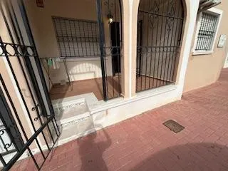 Acogedor Apartamento de 2 habitaciones con Piscina Comunitaria en Alquiler — 15