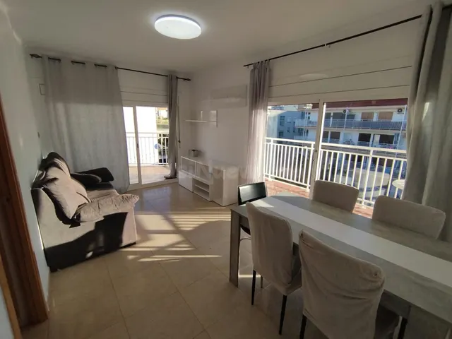 ¡PISO REFORMADO EN VENTA EN ZONA CAPELLANS – SALOU! DE 3 hab - foto 3