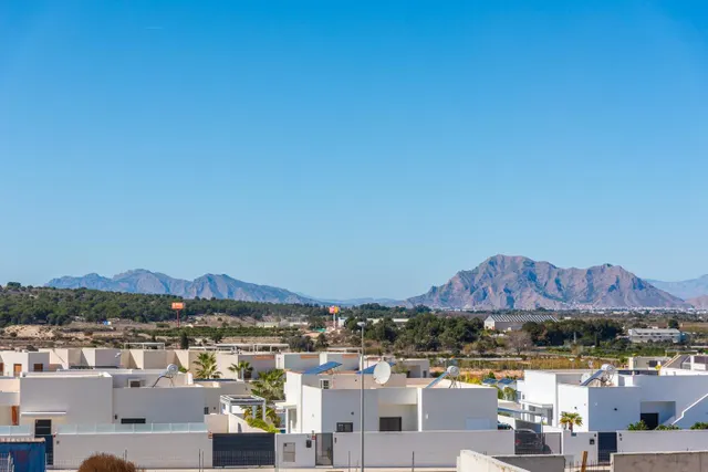 COMPLEJO RESIDENCIAL DE OBRA NUEVA EN BENIJOFAR — 28