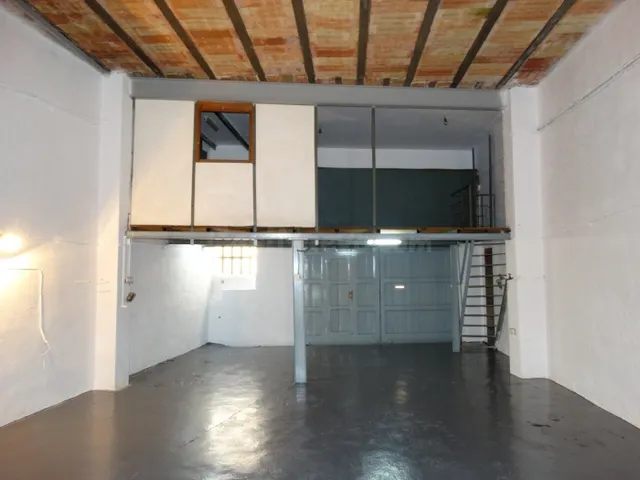 AMPLIO GARAJE EN ALQUILER EN SANT JAUME D'ENVEJA