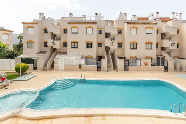 Apartamento de 2 dormitorios 1 baño en punta prima ( orihuela costa ) — 20