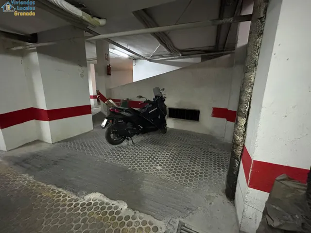 Plaza de garaje y trastero en Pajaritos — 2