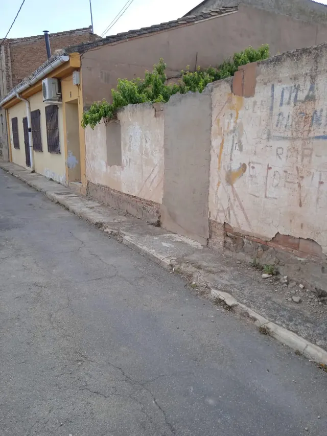 Casa para reformar en Castejón,  23.000€ — 4
