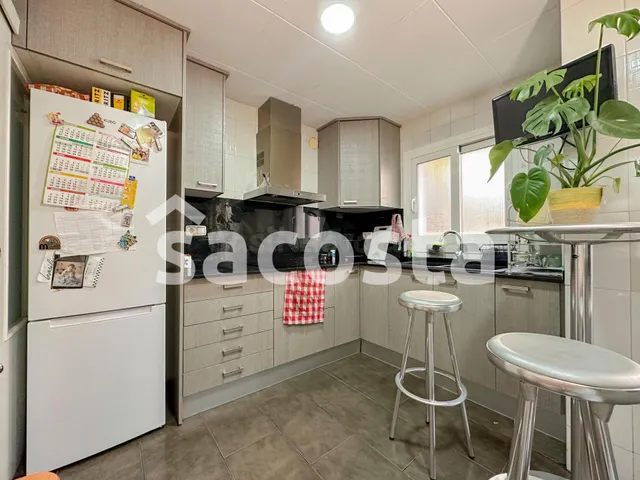 Piso con licencia turística a 700 m del mar en Els Pavos, Bl - foto 2