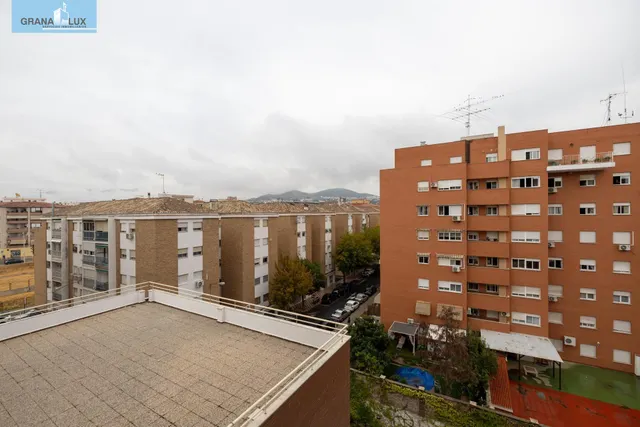 Piso de dos dormitorios en Sanders, en urbanización privada con piscina, pistas de padel, plaza de garaje y trastero — 33