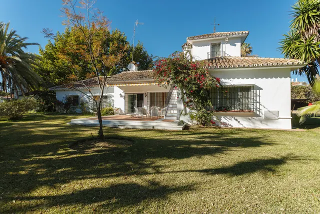 Chalet 6 habitaciones 446m² en venta - Marbella