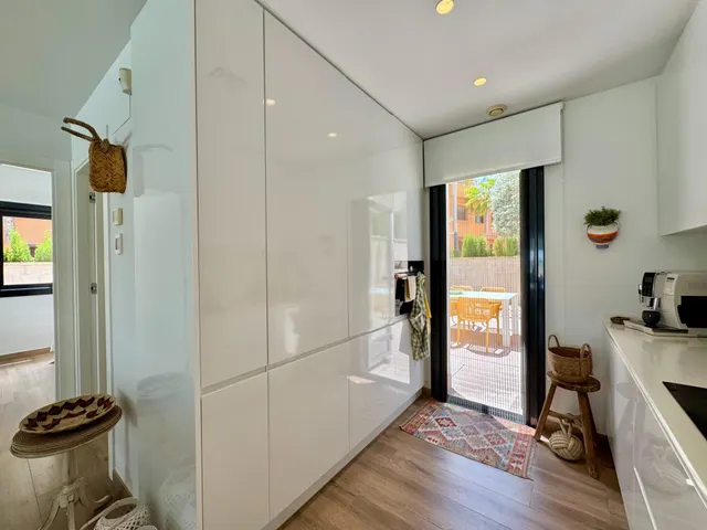 elegante villa con vistas parciales al mar. — 35