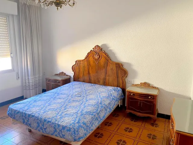 AMPLIA VIVIENDA CON PATIO Y GARAJE — 17
