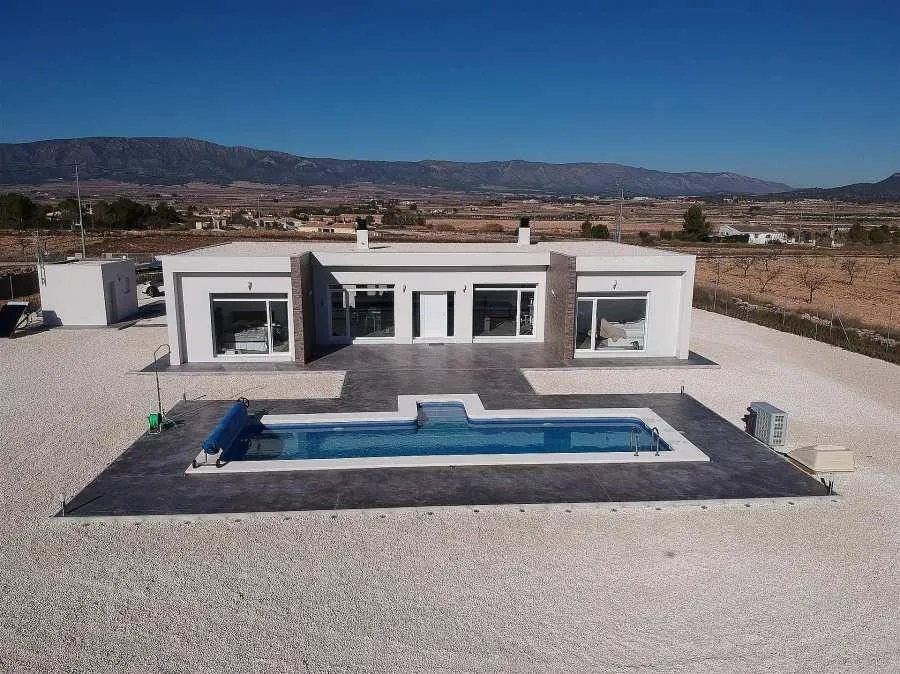 VILLAS DE OBRA NUEVA EN PINOSO