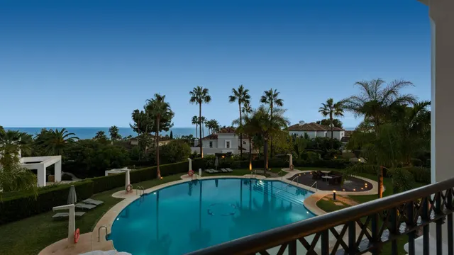 Apartamento de lujo reformado de 3 dormitorios y 2 baños con vistas al mar. Sierra Blanca — 34