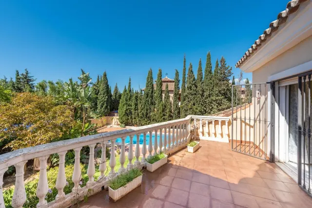 Chalet 8 habitaciones 430m² en venta - Marbella — 8