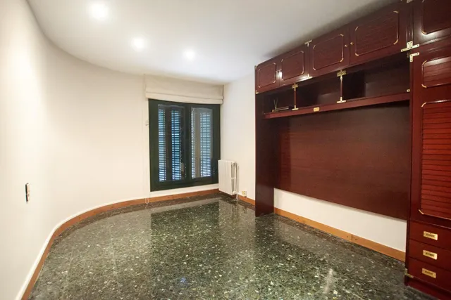 EN VENTA CASA EN VILANOVA I LA GELTRÚ (ZONA L´ARAGAI) — 23