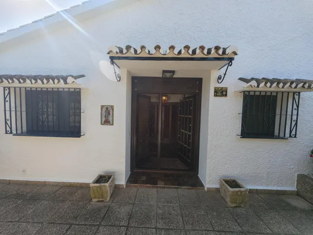 Magnifica villa situado en Fuengirola, en la zona Sohail. - foto 4