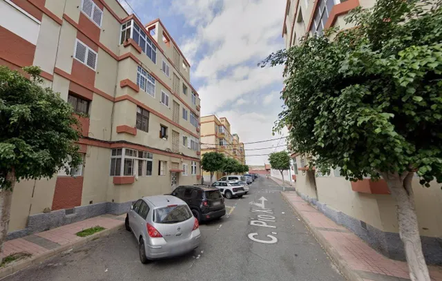 Se vende piso OKUPA en Telde (Las Palmas). - foto 2