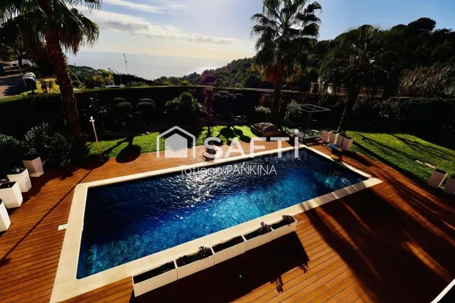 Elegante casa de lujo con vistas al mar en urbanización priv - foto 4