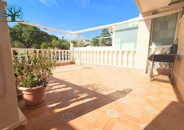 APARTAMENTO EN RESIDENCIAL CON PISCINA EN EL ALAMILLO - foto 4