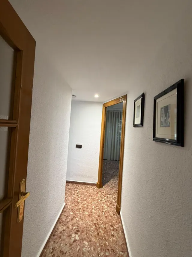 Amplio piso de 4 dormitorios con garaje y trastero junto al centro de Murcia — 13