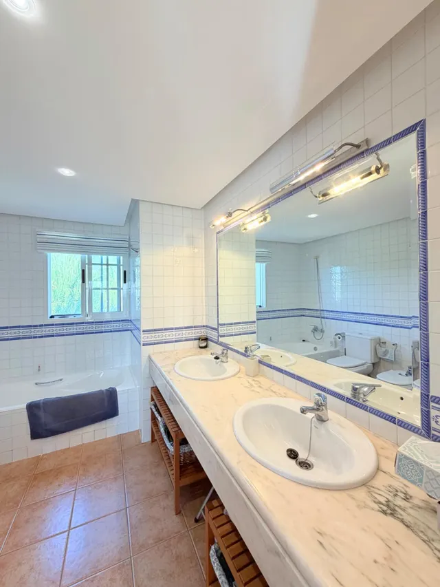CHALET EXCLUSIVO EN ALZABARES ELCHE, CON PISCINA, ALTAS CALIDADES Y A SOLO 2 KM DEL HOSPITAL — 48
