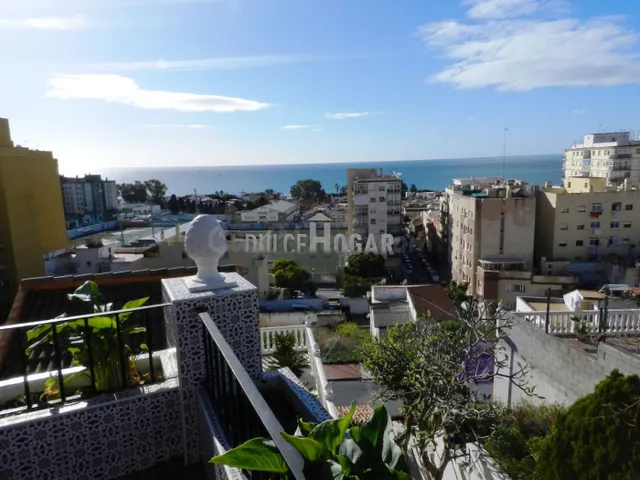 TRES HERMOSAS VIVIENDAS EN UNA SOLA CASA, CON VISTAS Y AMPLI - foto 2