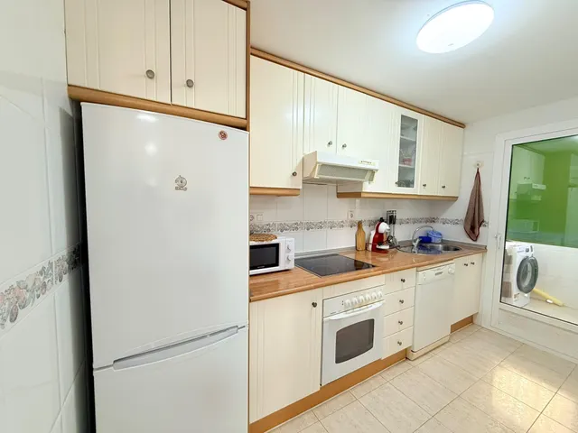 Apartamento situado en el kilómetro 14 de La Manga del Mar Menor, en el residencial Puerto Mar I y II. — 11