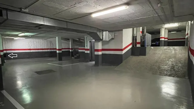 Parking en Av. Generalitat, 34 (muy grande: 2,85m x 6,24m) — 8