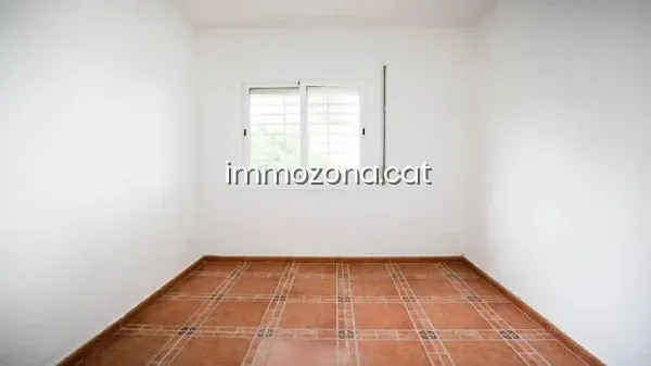 CASA OCUPADA DE 88 M2, 3 habitaciones, 1 BAÑOS, EN C/ CAMPANYA, LLORET DE MAR — 11