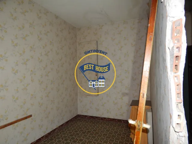 OPORTUNIDAD RESTAURANTE EN VENTA CON CASA EN BOCAIRENT — 30