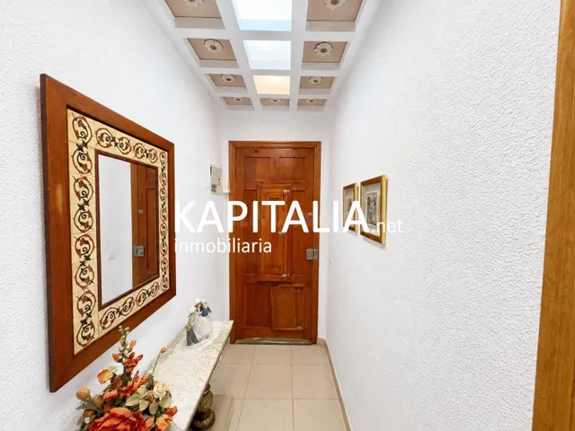 ESTUPENDA CASA ADOSADA CON GARAJE PRIVADO A LA VENTA EN ENGU - foto 3