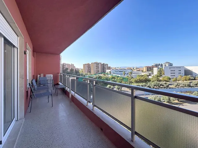 Piso reformado con terraza en alquiler en la zona de Avenida de Cataluña, Valencia — 4