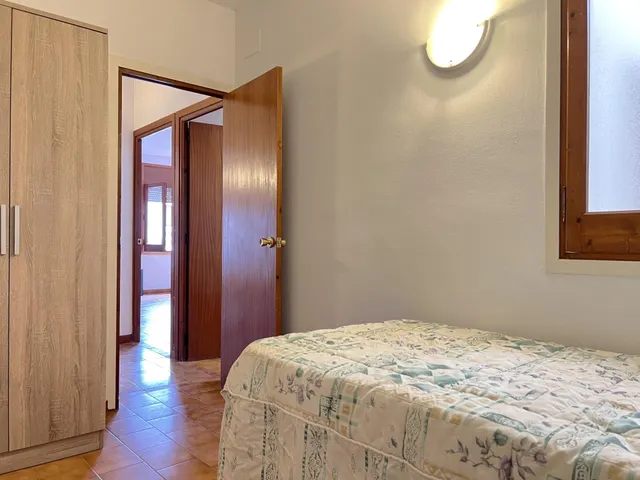 Piso con encanto y gran potencial en el centro de Sant Pere Pescador — 26
