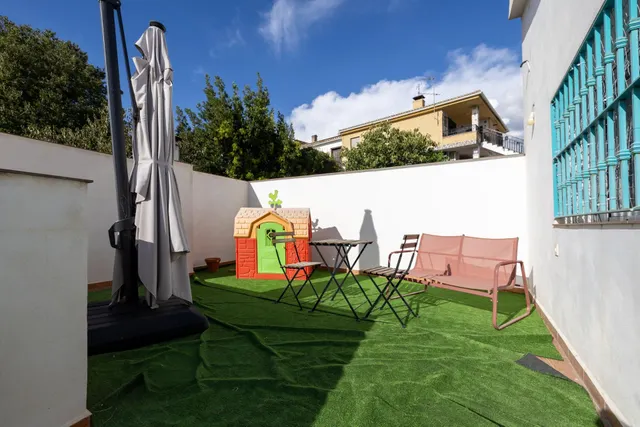 ¡Tu hogar soñado te espera en esta espectacular casa reformada! — 9
