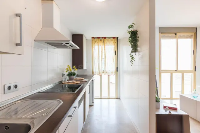 Piso tipo dúplex, 4 dormitorios y garaje en Príncipe de Astu - foto 5