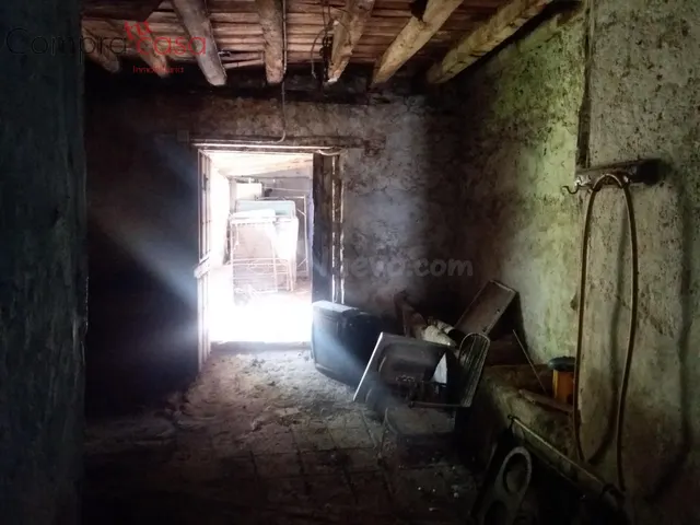 VENTA DE CASA CON NAVE Y JARDIN EN VEGANZONES. - foto 5