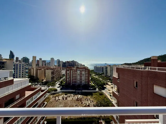 ¡EXCLUSIVA! ESPECTACULAR ÁTICO CON GRAN TERRAZA Y VISTAS AL 