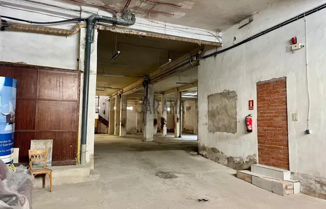 NAVE MUY ESPACIOSA A CINCO MINUTOS DEL CENTRO DE TUDELA - foto 4