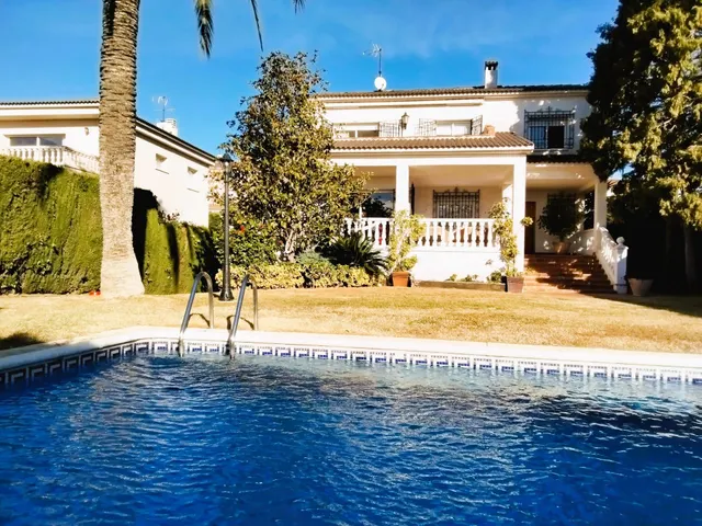 🌟 Impresionante casa unifamiliar a cuatro vientos con jardín - foto 5