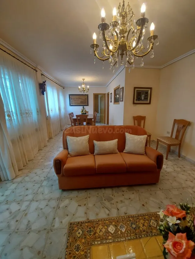 Casa en Toreno con Terreno: Amplia Propiedad de 3 habitacion - foto 4