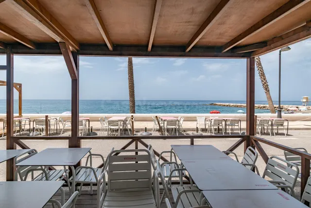 Local comercial 114m² en venta - Playa torrenueva
