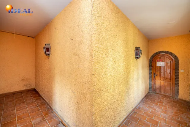Terreno urbanizable, actualmente hay un restaurante. — 25