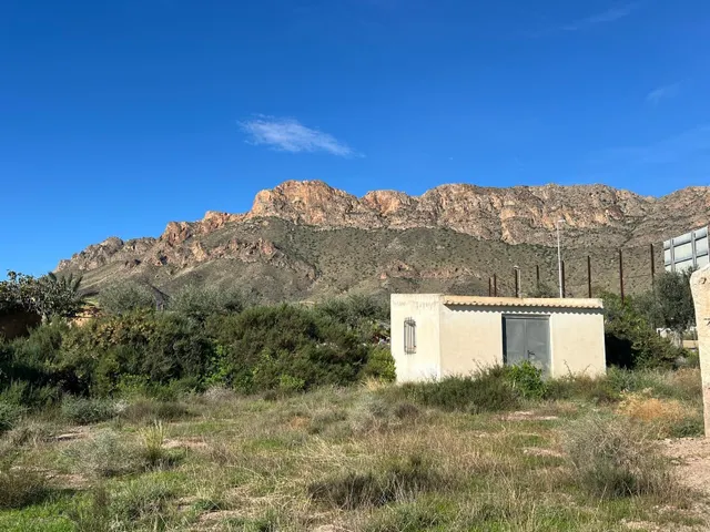 Casa cortijo con encanto, parcela de 3.000 m2 y vistas a la montaña cerca del mar — 17